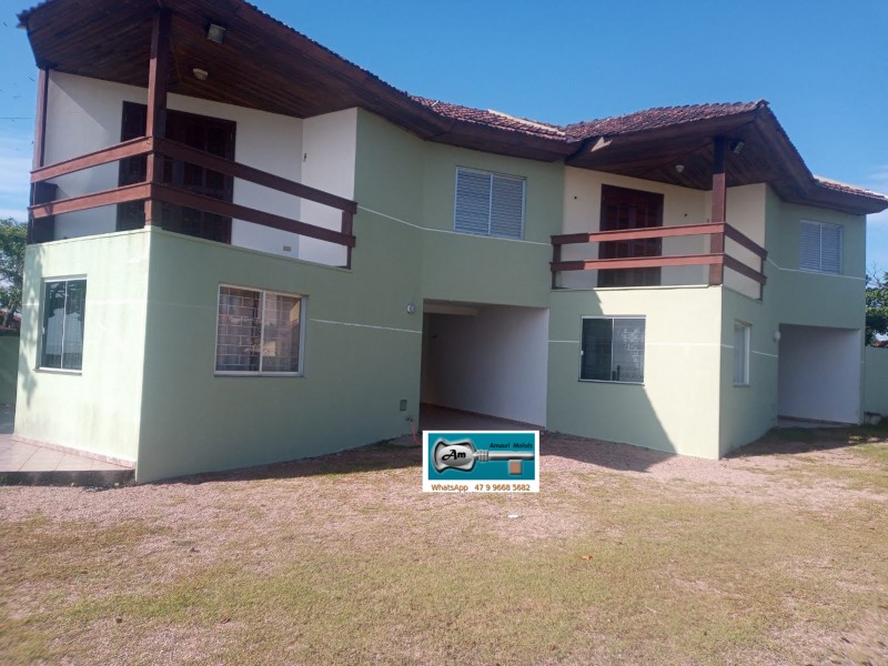 Sobrado na beira mar