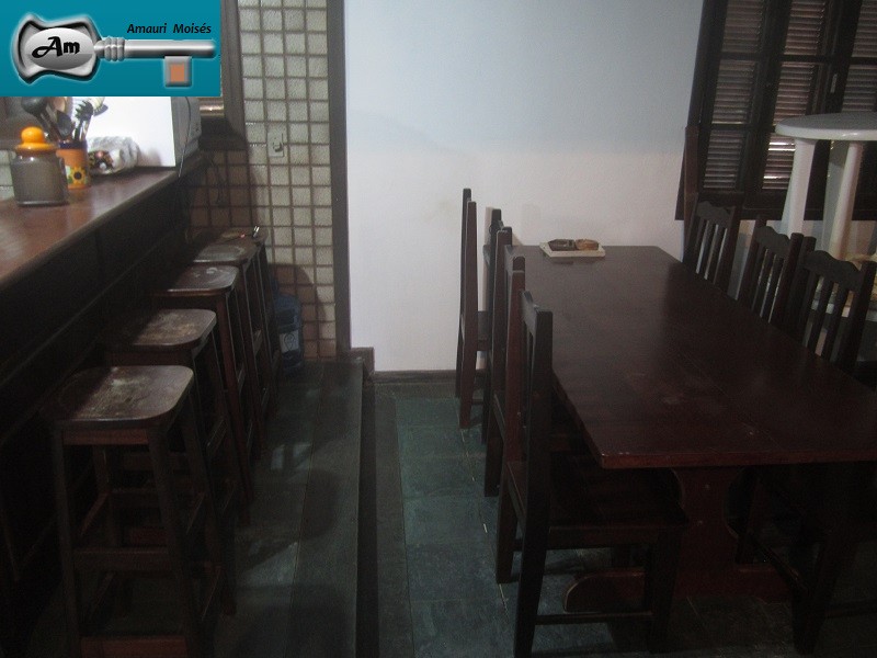 Sobrado a 50 m da praia